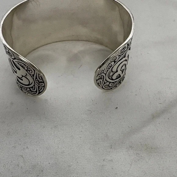 Premier Designs Retired Intricate Monte Carlo Silver Tone Cuff Bracelet - Picture 3 of 3